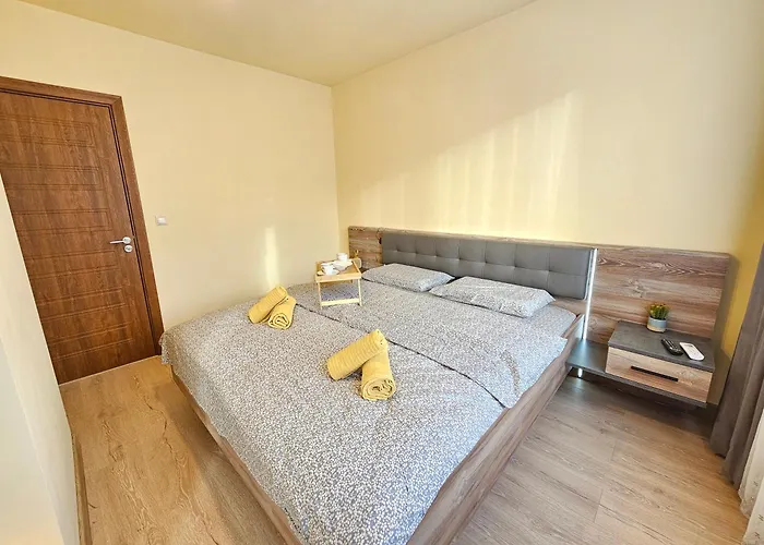 Apartment Stylish Getaway In Kosara Near Lift By Flat Mаnager