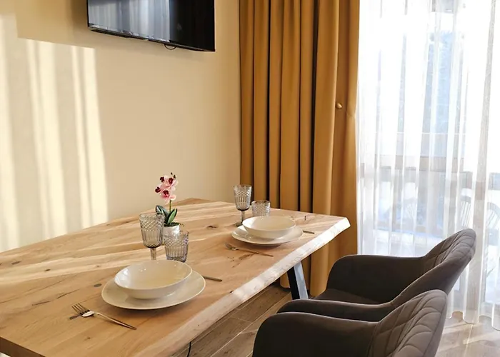 Stylish Getaway In Kosara Near Lift By Flat Mаnager Apartment *
