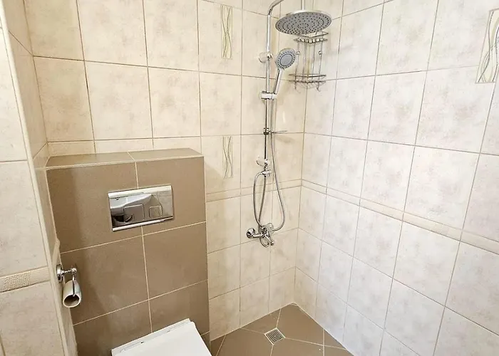 Apartment Stylish Getaway In Kosara Near Lift By Flat Mаnager *